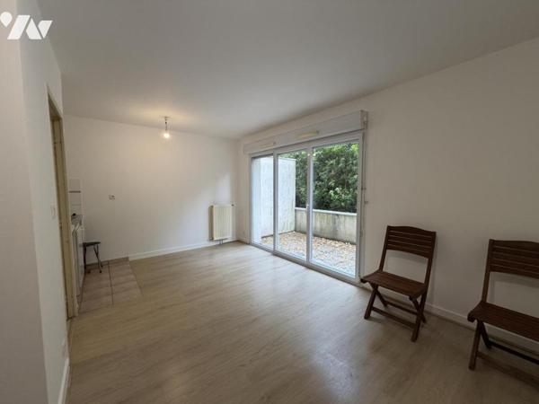 TOURS CENTRE – APPARTEMENT T1 AVEC TERRASSE