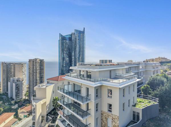 APPARTEMENT D'EXCEPTION 5 PIÈCES – DERNIER ÉTAGE – TERRASSE 65 m² – AUX PORTES DE MONACO