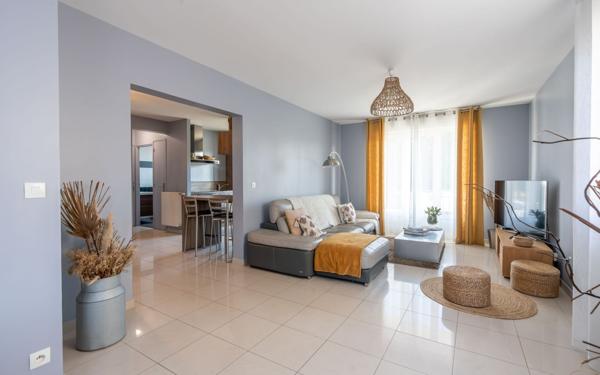 Maison à vendre    10 pièces • 200 m2 Ormesson-sur-Marne