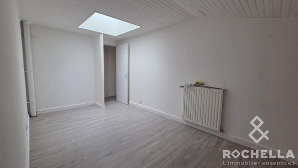 Maison de village avec 3 chambres et grand garage attenant