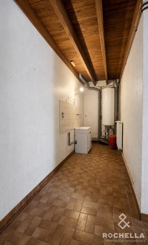 Maison de village avec 3 chambres et grand garage attenant