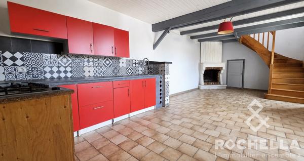 Maison de village avec 3 chambres et grand garage attenant