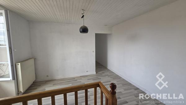 Maison de village avec 3 chambres et grand garage attenant