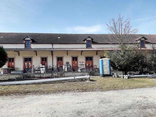 Site à fort potentiel – Investisseurs, artisans, promoteurs sur terrain 11653 m2. PROVINS (77)