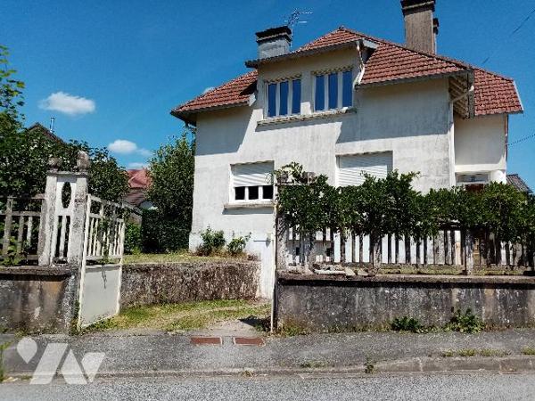 maison bourgeoise de 130 M² à 5 mns du centre ville , terrain 510 m²