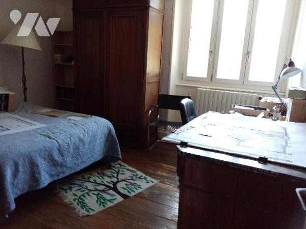 maison bourgeoise de 130 M² à 5 mns du centre ville , terrain 510 m²