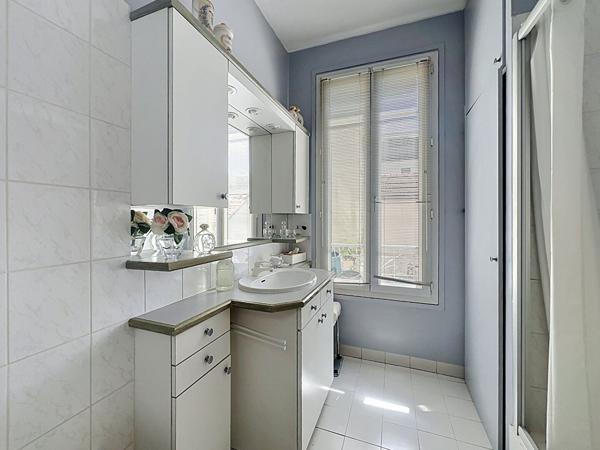 Appartement Suresnes 3 pièce(s) 78 m2
