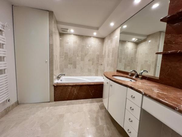 LARMOR PLAGE – Appartement T5 pleine vue mer