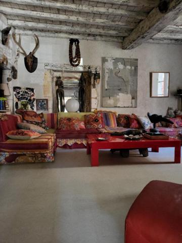 IMMEUBLE DE CARACTERE