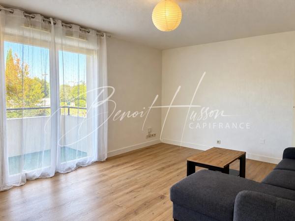 Appartement T2 de 43.60m² avec terrasse couverte et 1 place de parking