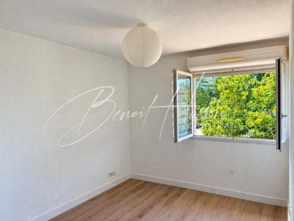Appartement T2 de 43.60m² avec terrasse couverte et 1 place de parking