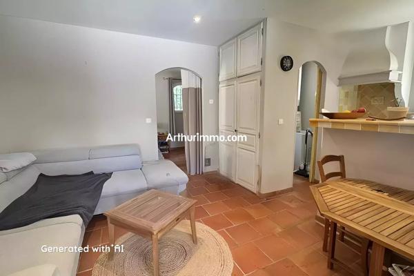 Vente                                                      Villa
                        
                     5 pièces                      225 m2                     à Flayosc