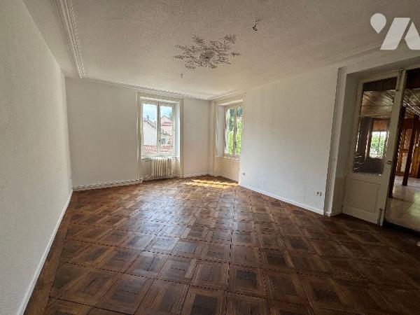 IMMEUBLE ENTIER HERIMONCOURT 360 m2 AVEC PARKINGS PRIVES ET CAVES