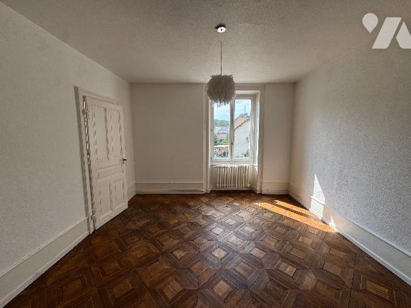 IMMEUBLE ENTIER HERIMONCOURT 360 m2 AVEC PARKINGS PRIVES ET CAVES