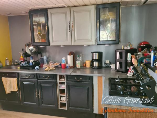 Maison 8 pces, 150 m², granges et jardin