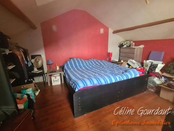 Maison 8 pces, 150 m², granges et jardin