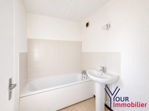 Appartement à vendre, 3 pièces - Vénissieux 69200