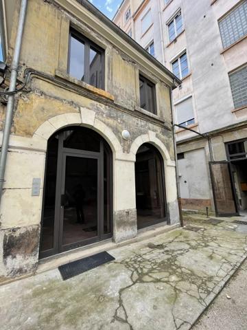 LOCAUX COMMERCIAUX – COURS VITTON