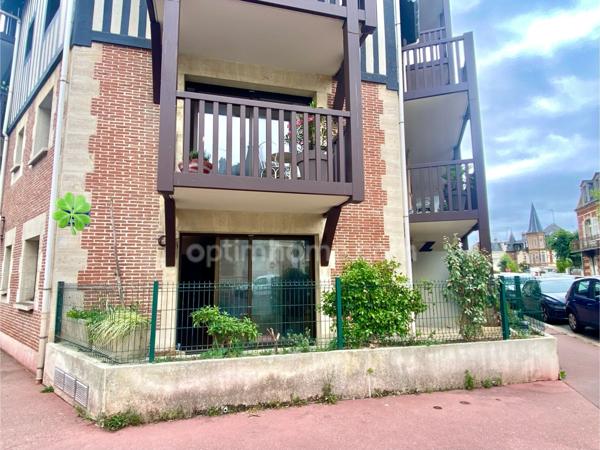 Bien atypique à fort potentiel - Plein centre ville de Deauville -Idéal investisseur ou projet mixte habitation/ professionnel