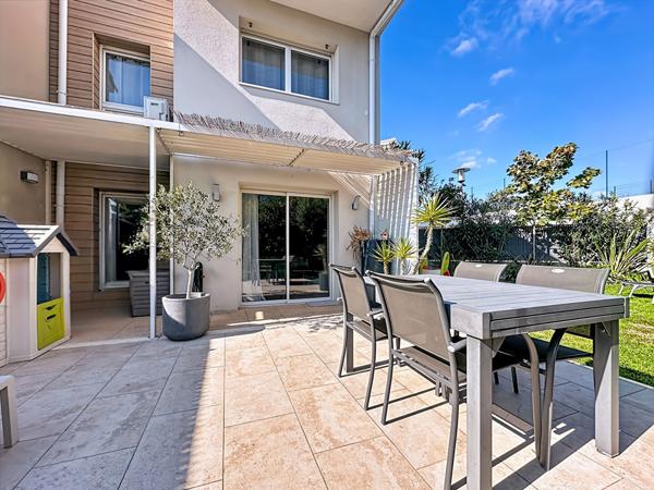 Maison à vendre à Marseille avec Jardin, terrasse et garage : votre futur cocon !