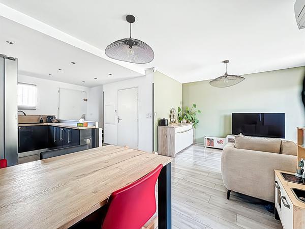 Maison à vendre à Marseille avec Jardin, terrasse et garage : votre futur cocon !