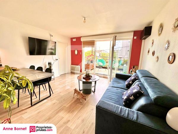 Appartement 2 pièces avec terrasse et double parking privatif