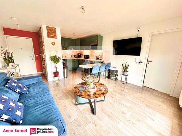 Appartement 2 pièces avec terrasse et double parking privatif