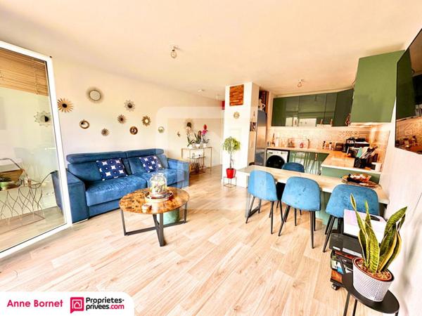 Appartement 2 pièces avec terrasse et double parking privatif