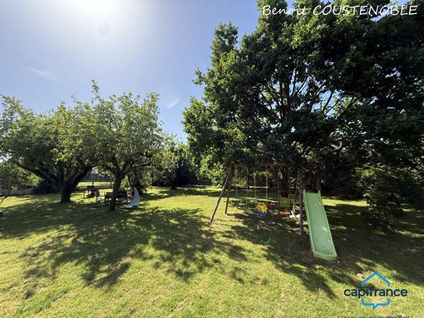 Maison à vendre de 188 m ²- 3 chambres à LABORDE commune de AUXERRE (89) - Terrain 1 740 m² - avec dépendances