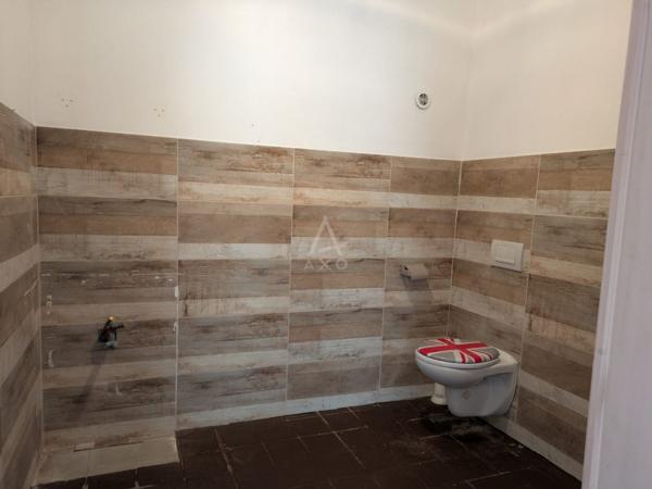 Centre ville de Matha, commerce et logement