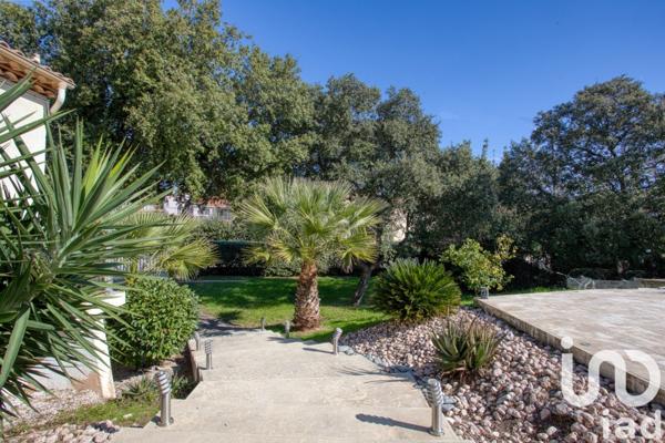 Maison 5 pièces de 146 m² à Saint-Raphaël (83700)