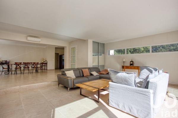 Maison 5 pièces de 146 m² à Saint-Raphaël (83700)