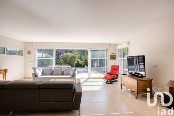 Maison 5 pièces de 146 m² à Saint-Raphaël (83700)