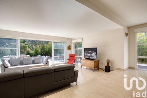 Maison 5 pièces de 146 m² à Saint-Raphaël (83700)