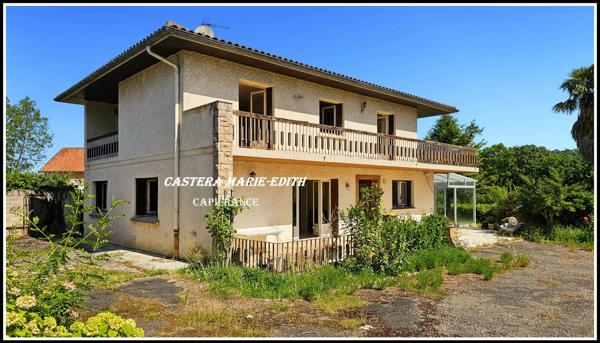Maison à vendre 6 pièces AUCH (32) à 5 minutes du centre ville - Grand bâtiment d'exploitation.