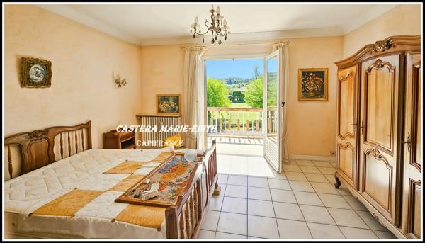 Maison à vendre 6 pièces AUCH (32) à 5 minutes du centre ville - Grand bâtiment d'exploitation.