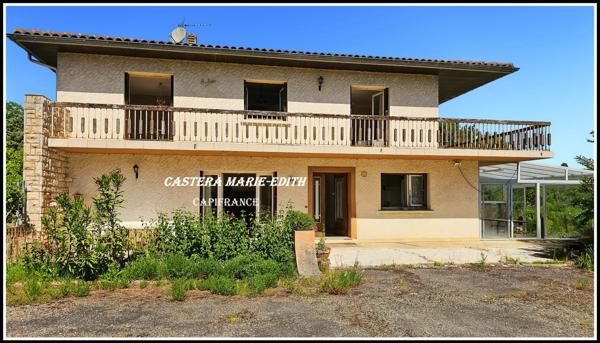Maison à vendre 6 pièces AUCH (32) à 5 minutes du centre ville - Grand bâtiment d'exploitation.