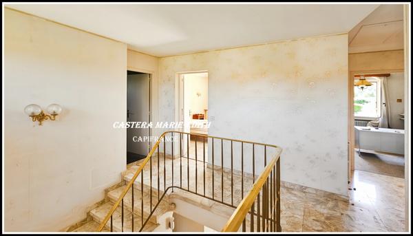 Maison à vendre 6 pièces AUCH (32) à 5 minutes du centre ville - Grand bâtiment d'exploitation.