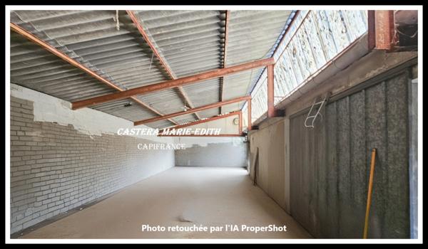 Maison à vendre 6 pièces AUCH (32) à 5 minutes du centre ville - Grand bâtiment d'exploitation.