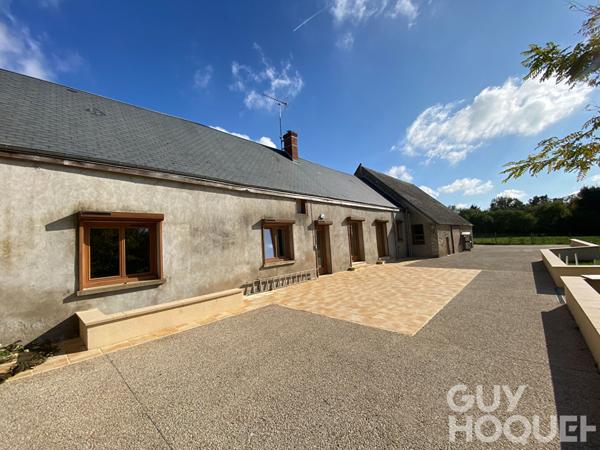 Vallée de la Conie, Longère avec dépendances