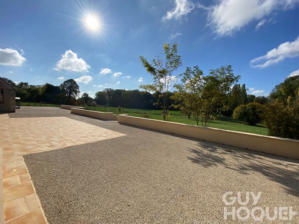 Vallée de la Conie, Longère avec dépendances