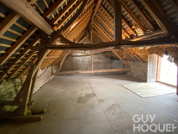 Vallée de la Conie, Longère avec dépendances