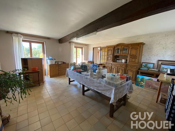 Vallée de la Conie, Longère avec dépendances