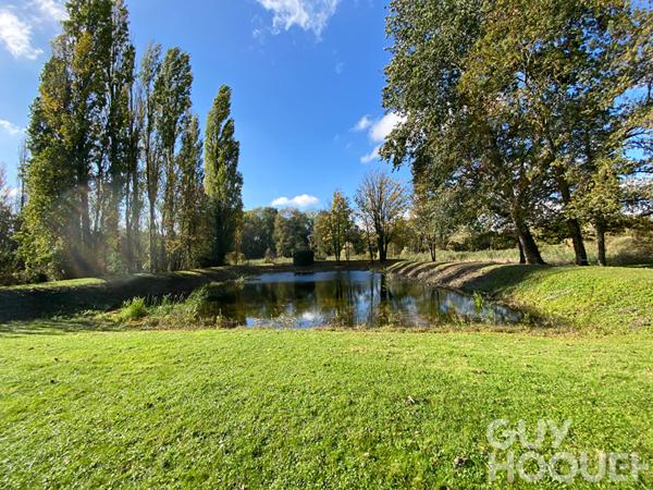 Vallée de la Conie, Longère avec dépendances