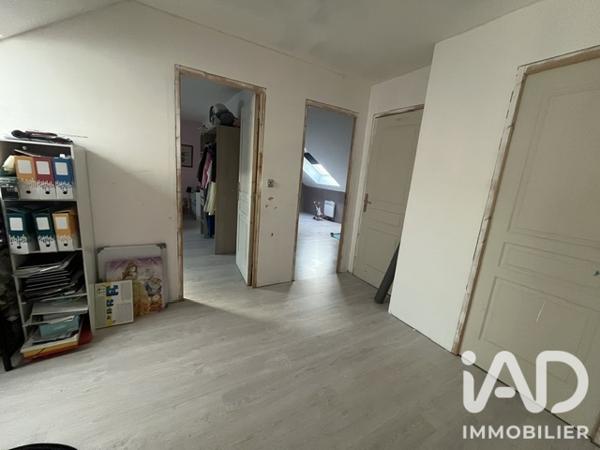 Maison à vendre 5 pièces 122 m² Durtal