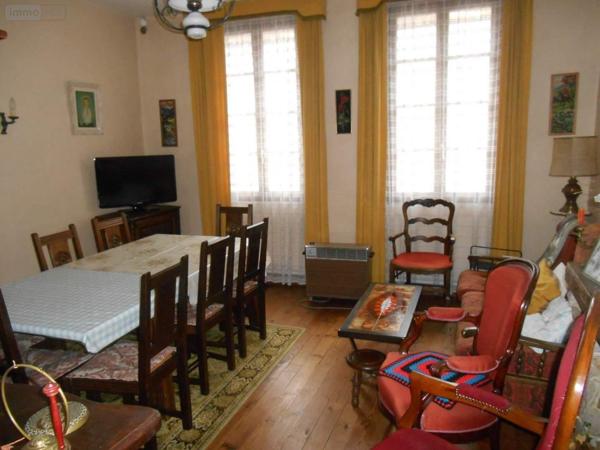 Maison à vendre à Neufchâtel-en-Bray en Seine-Maritime (76270), ref : YB/561   
CENTRE