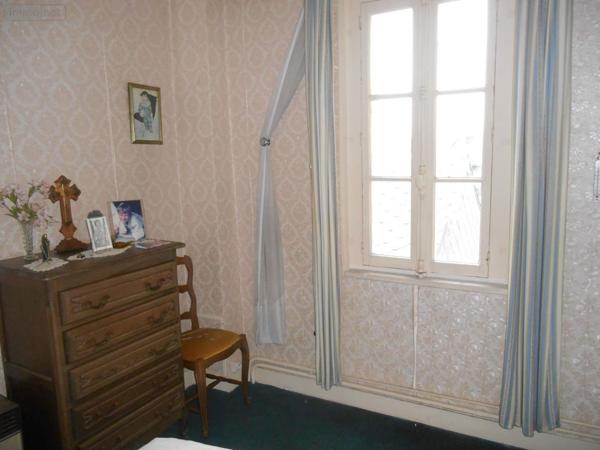 Maison à vendre à Neufchâtel-en-Bray en Seine-Maritime (76270), ref : YB/561   
CENTRE