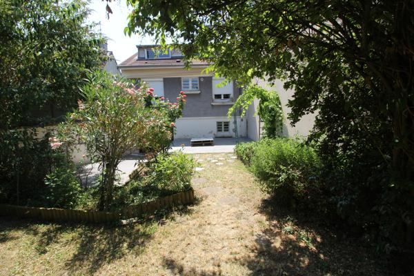 CORMEILLES-EN-PARISIS - QUARTIER CENTRE HAUT - MAISON 90 M² - 3 CHAMBRES - TERRAIN 392 M² - TERRASSE - GARAGE - PARKING - SOUS SOL -