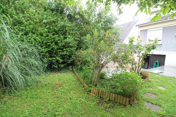CORMEILLES-EN-PARISIS - QUARTIER CENTRE HAUT - MAISON 90 M² - 3 CHAMBRES - TERRAIN 392 M² - TERRASSE - GARAGE - PARKING - SOUS SOL -