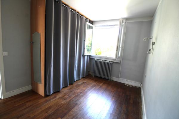 CORMEILLES-EN-PARISIS - QUARTIER CENTRE HAUT - MAISON 90 M² - 3 CHAMBRES - TERRAIN 392 M² - TERRASSE - GARAGE - PARKING - SOUS SOL -